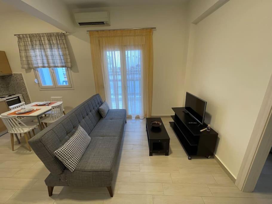 Apartment Downtown Cute Kavala